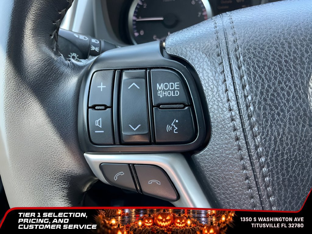 Used 2018 Toyota Highlander Plus w/ Carpet Mat Package (TMS) AWD/4WD image 32