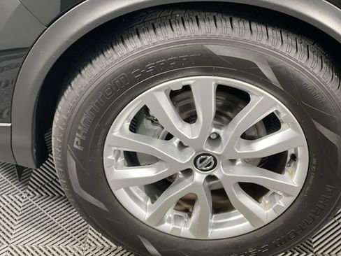 Used 2021 Nissan Rogue Sport SV image 11