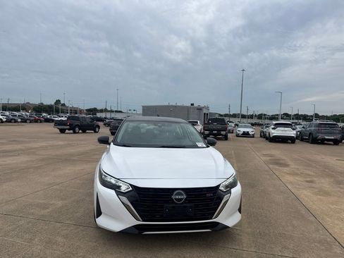 Certified 2024 Nissan Sentra SR w/ SR Premium Package FWD image 3