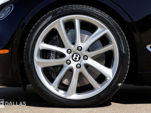 Used 2022 Bentley Continental GT image 9