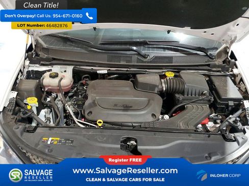 Used 2024 Chrysler Voyager LX image 16