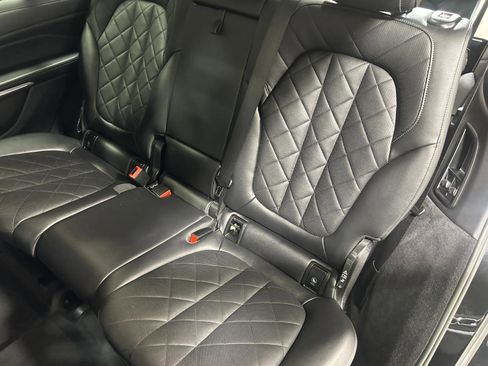 Used 2023 BMW X7 xDrive40i w/ Premium Package image 14