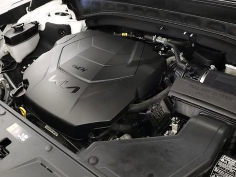 Used 2025 Kia Telluride S AWD/4WD image 11