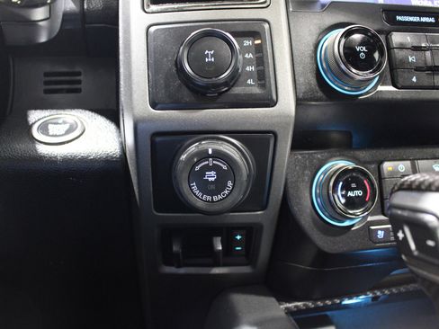 Used 2019 Ford F150 Raptor w/ Equipment Group 802A Luxury AWD/4WD image 17