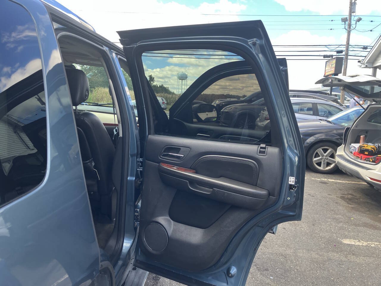Used 2008 Cadillac Escalade AWD image 19