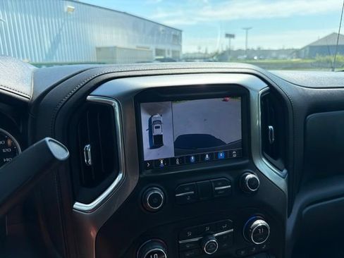 Used 2021 Chevrolet Silverado 1500 LTZ w/ LTZ Premium Package AWD/4WD image 29