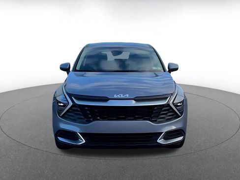 Used 2025 Kia Sportage LX image 4