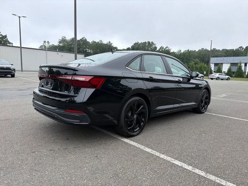 Used 2026 Volkswagen Jetta SE w/ Black Wheel Package FWD image 5
