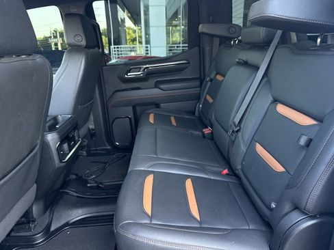 Used 2022 GMC Sierra 1500 AT4 AWD/4WD image 5