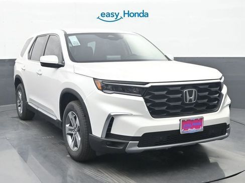 New 2025 Honda Pilot EX-L image 2