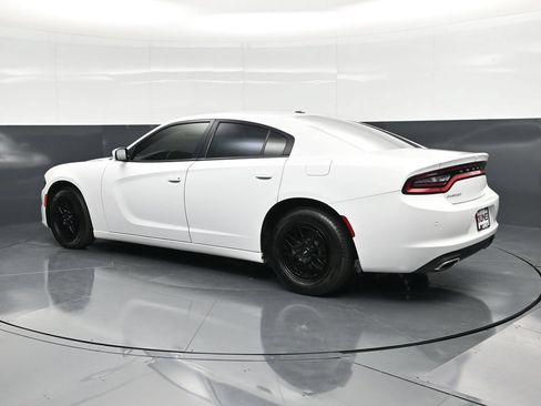 Used 2022 Dodge Charger SXT RWD image 7
