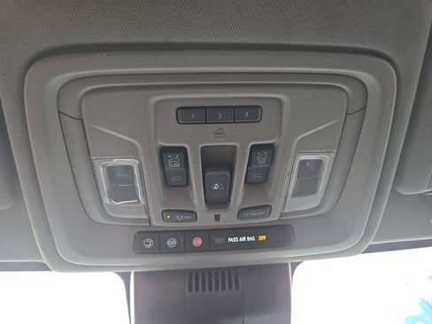 Used 2024 GMC Sierra 1500 Denali AWD/4WD image 28
