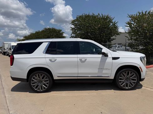Used 2026 GMC Yukon Denali Ultimate w/ LPO, Floor Liner Package AWD/4WD image 24