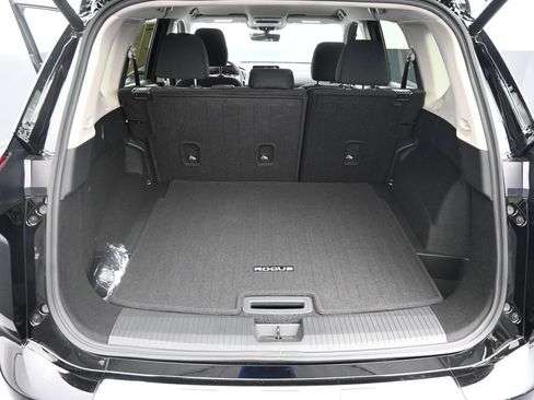 Certified 2026 Nissan Rogue SV FWD image 15