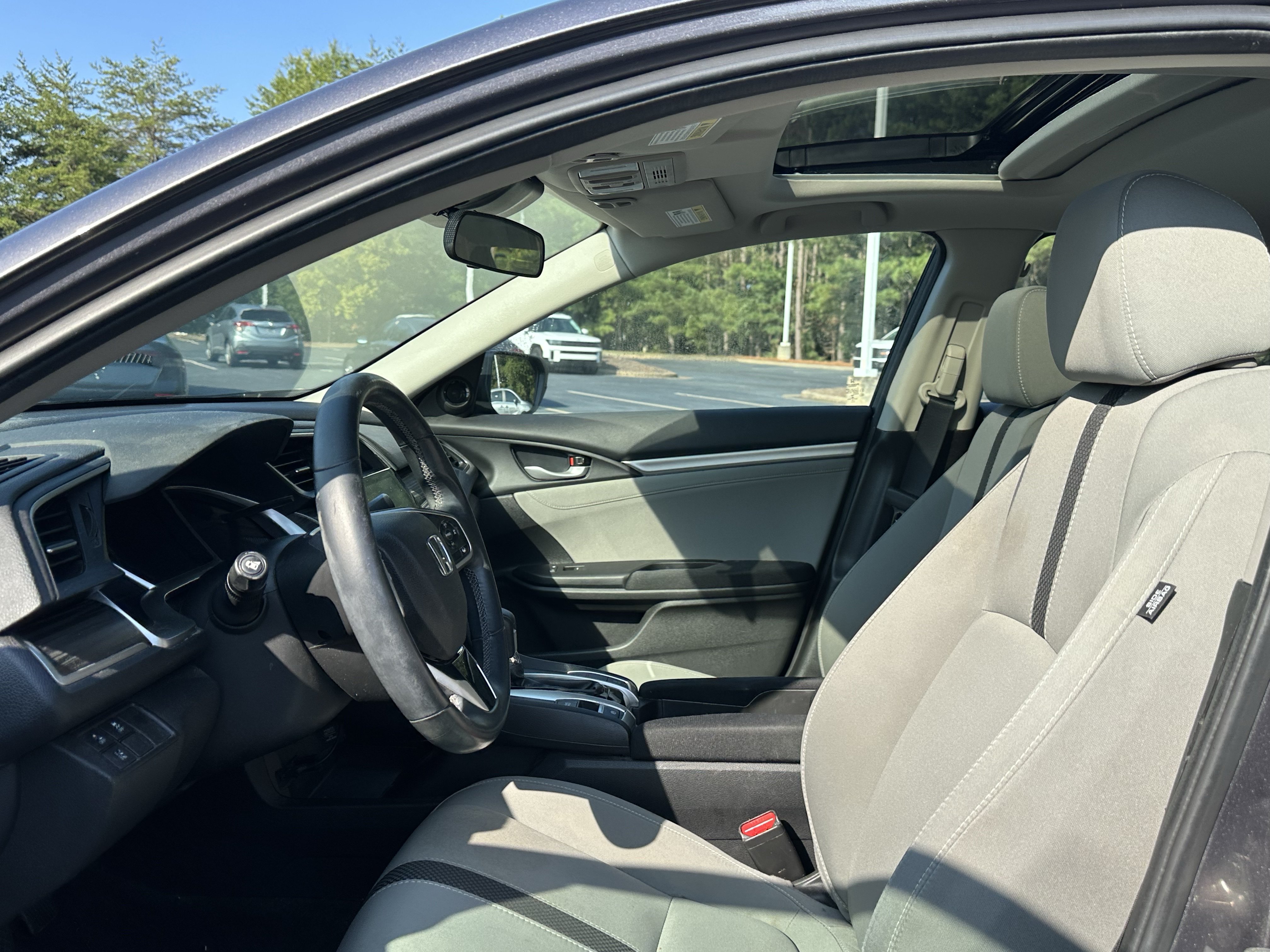 Used 2019 Honda Civic EX image 7