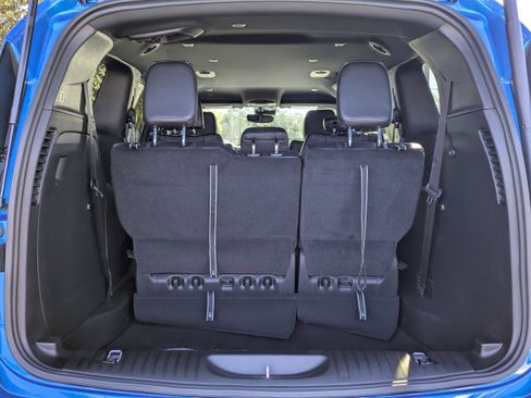 New 2026 Chrysler Pacifica Select w/ S Appearance Package image 14