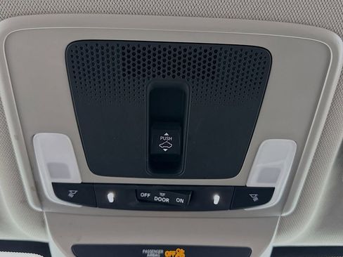 Certified 2023 Honda HR-V EX-L image 16