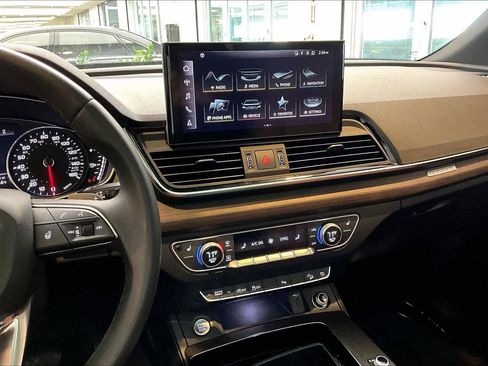 Used 2022 Audi Q5 2.0T Premium w/ Convenience Package image 7