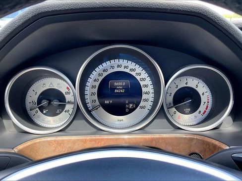 Used 2014 Mercedes-Benz E 350 Sedan image 12