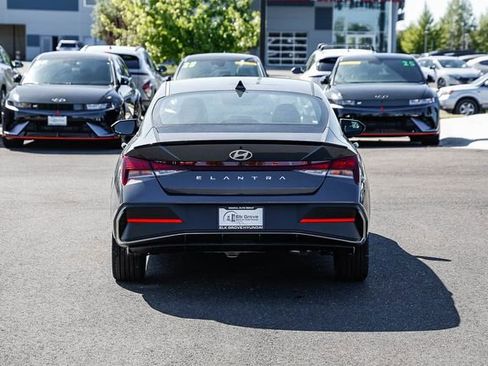 New 2026 Hyundai Elantra Sport image 4