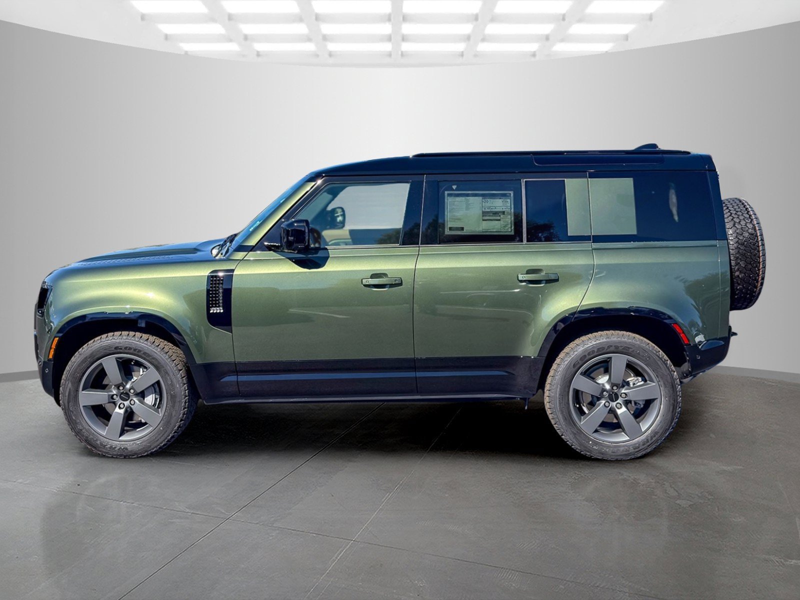 New 2026 Land Rover Defender 110 X-Dynamic SE AWD/4WD image 2
