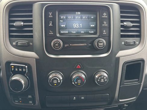 Used 2019 RAM 1500 Express AWD/4WD image 17