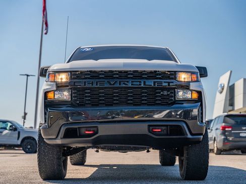 Used 2019 Chevrolet Silverado 1500 Custom Trail Boss image 2