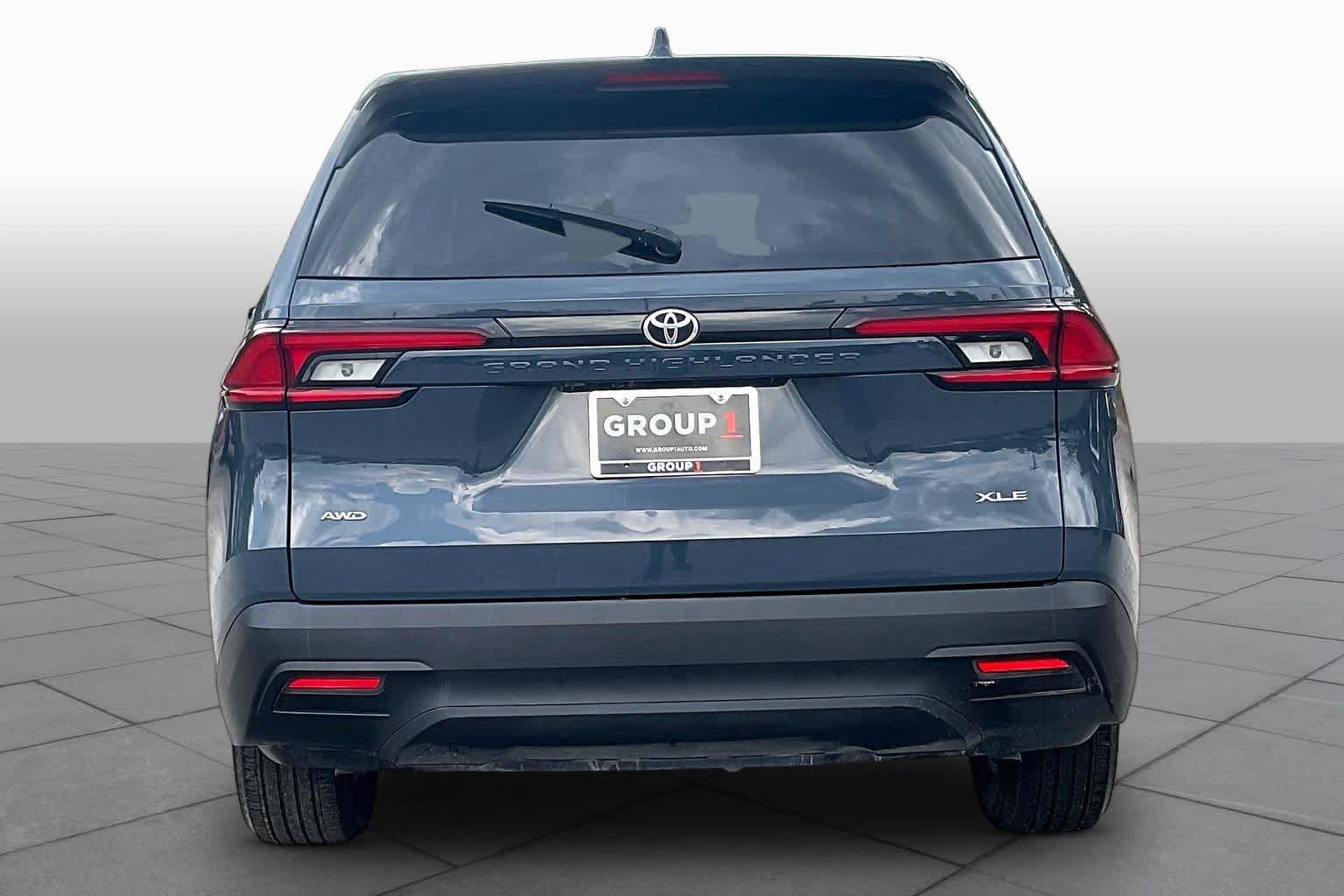 Used 2026 Toyota Grand Highlander AWD image 5