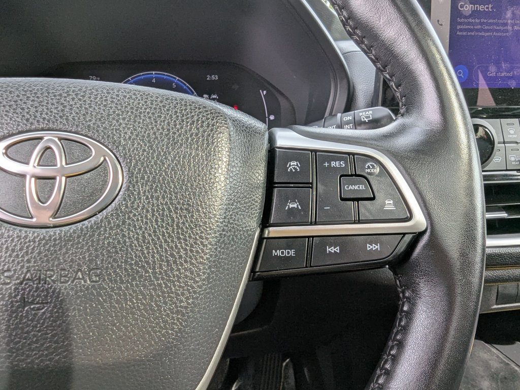 Certified 2025 Toyota Grand Highlander AWD image 30