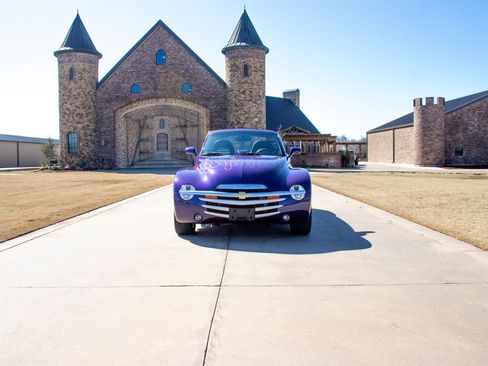 Used 2004 Chevrolet SSR w/ Preferred Equipment Group image 31