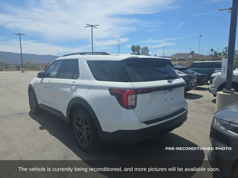 Used 2025 Ford Explorer ST-Line w/ Premium Package RWD image 7