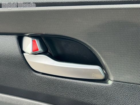 Used 2023 Hyundai Santa Fe SEL image 18