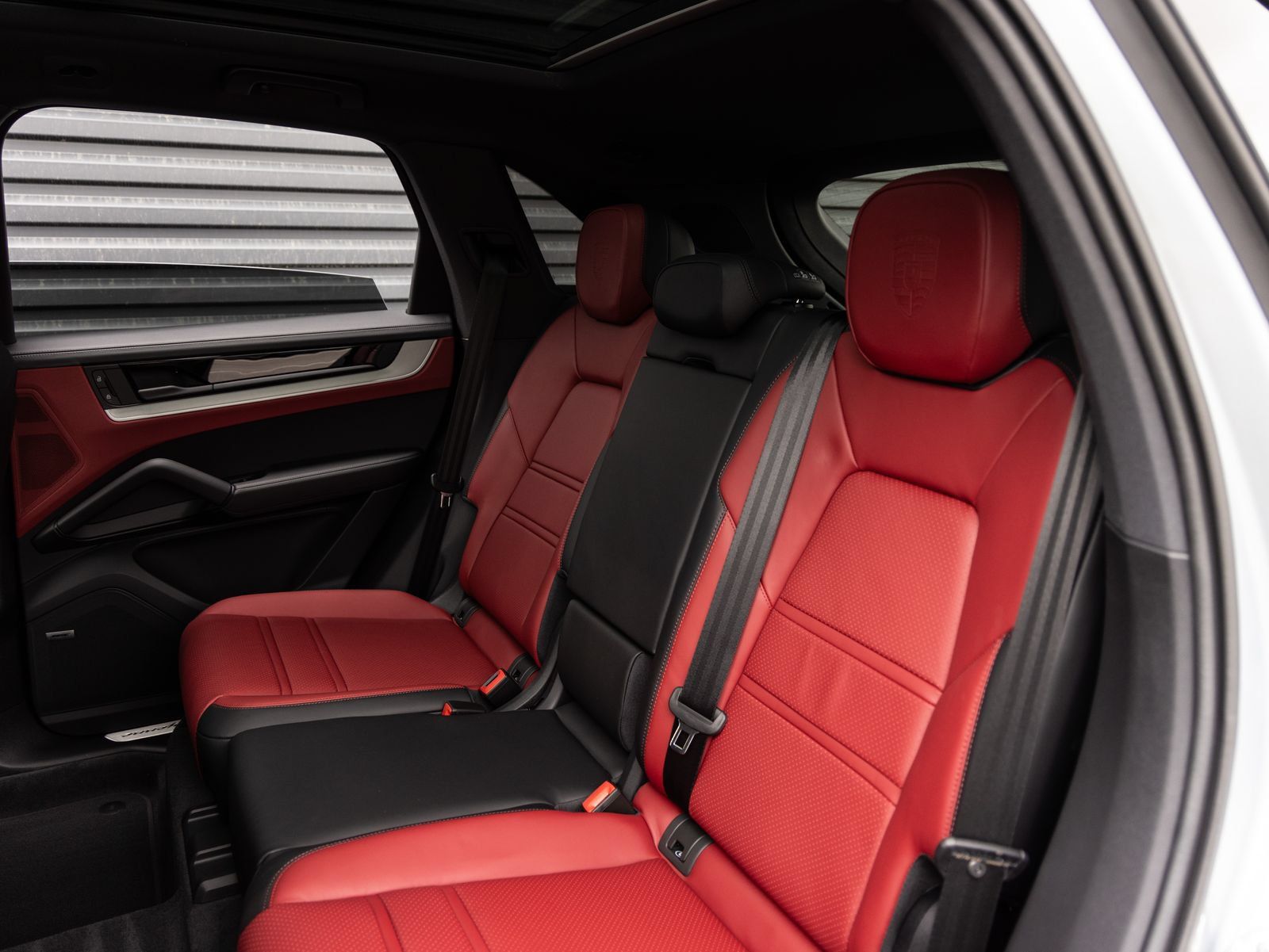 Certified 2026 Porsche Cayenne AWD/4WD image 26