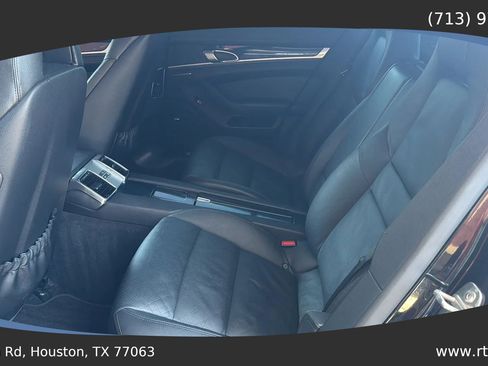 Used 2014 Porsche Panamera RWD image 23