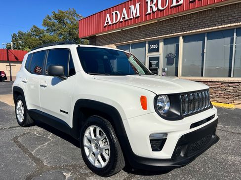 Used 2020 Jeep Renegade Sport w/ Sport Appearance Group image 2