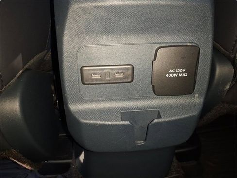 Used 2025 Ford Maverick Tremor image 9