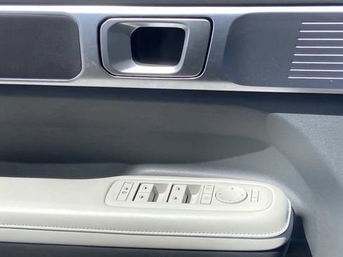 Used 2025 Hyundai Santa Fe SEL FWD image 18