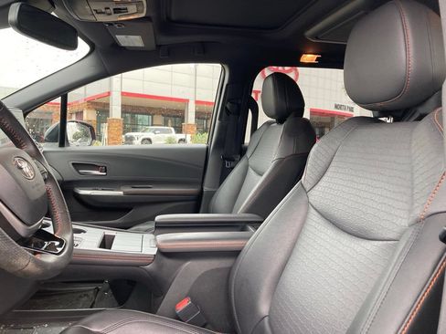 Used 2023 Toyota Sienna XSE w/ XSE Plus Package AWD/4WD image 8