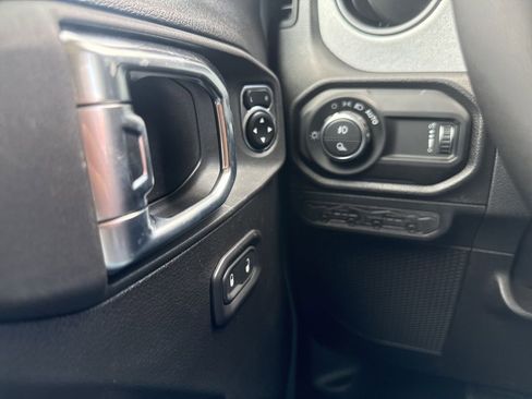 New 2026 Jeep Gladiator Sport AWD/4WD image 16
