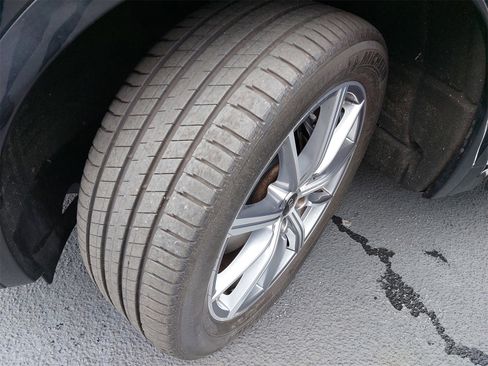 Used 2023 Audi SQ5 Prestige w/ Prestige Package image 41