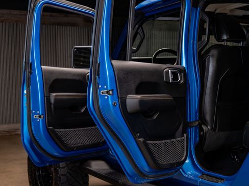 Used 2022 Jeep Gladiator Overland image 27