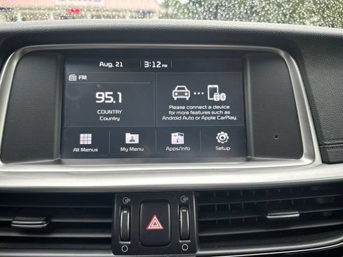 Used 2020 Kia Optima SE FWD image 15