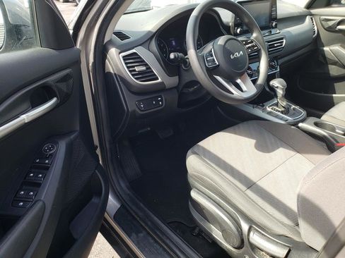 Used 2022 Kia Seltos LX image 9