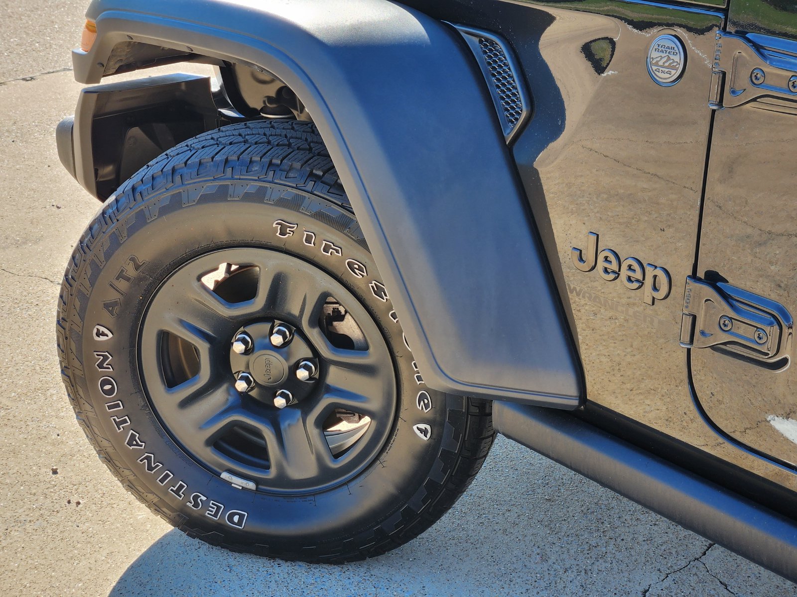 Used 2023 Jeep Wrangler Sport AWD/4WD image 17