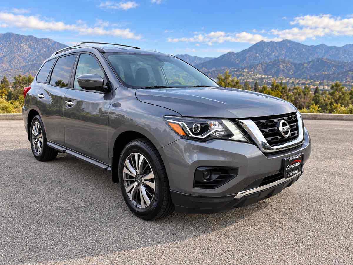 Used 2020 Nissan Pathfinder S AWD/4WD image 1