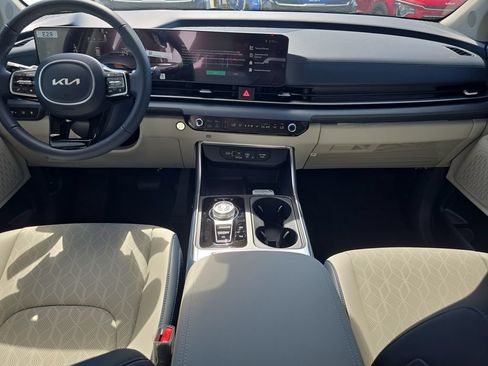 New 2026 Kia Carnival EX FWD image 13