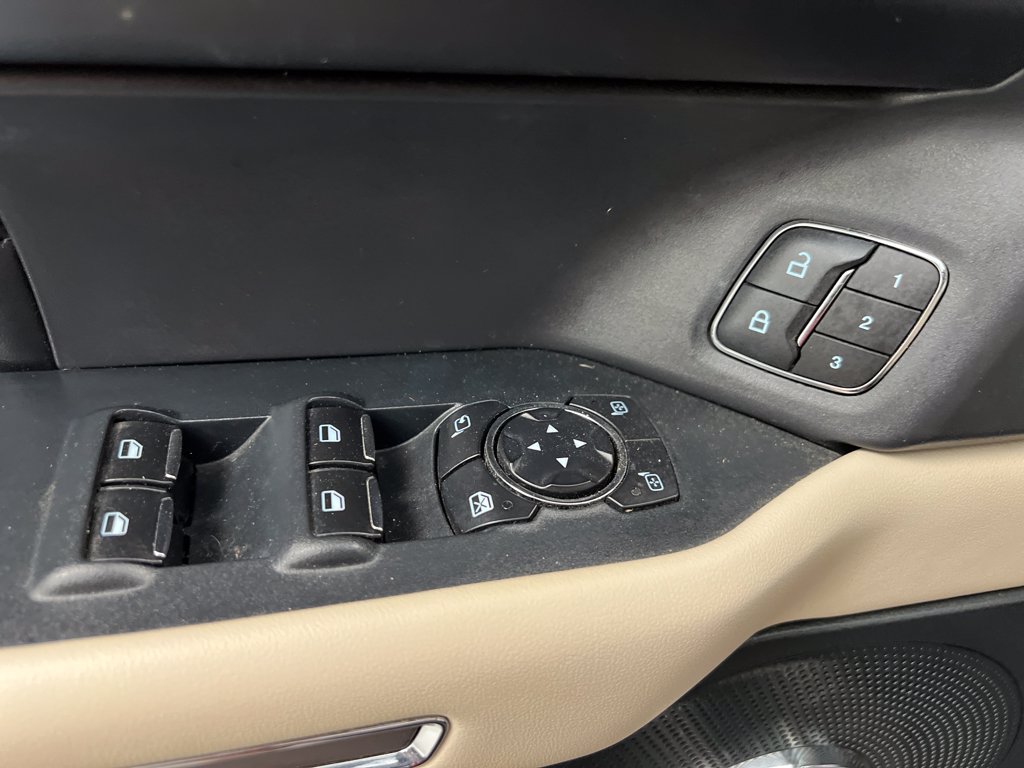 Used 2022 Ford Expedition Max Platinum AWD/4WD image 15