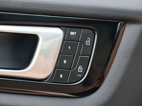 Certified 2023 Porsche Cayenne Platinum Edition AWD/4WD image 26