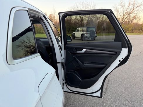 Used 2018 Audi Q5 2.0T Premium Plus w/ Premium Plus Package image 43