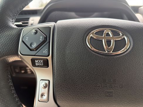 Used 2024 Toyota 4Runner Limited AWD/4WD image 10